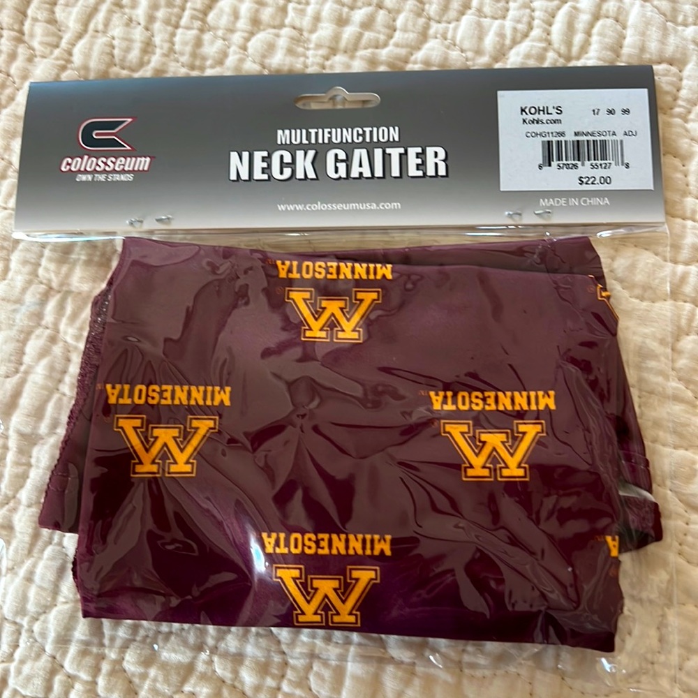 MINNESOTA MULTIFUNCTION NECK GAITER…NEW WITH TAG